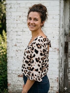 Aware by Vero Moda Women's Animal Print Blouse Boho-chic Mob Wife
